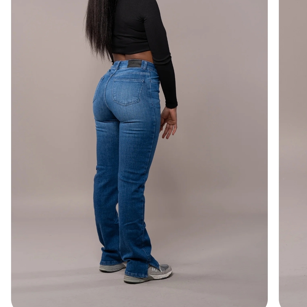 FITJEANS Women's Straight Leg Blue Jeans
